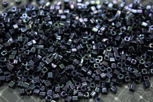 Бисер Япония CUBE 3 мм 10 г 0088 сине-сиреневый